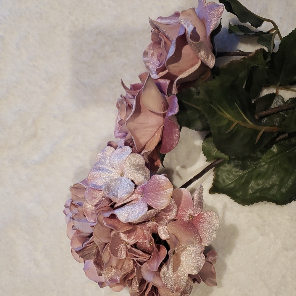 Nwot Dusty pink flowers
